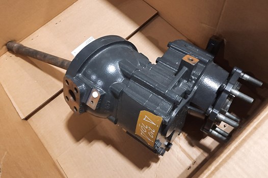 PORTAL VORDERACHSE RECHTS