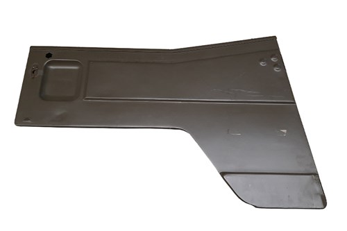 DOOR FRONT RIGHT 710 712